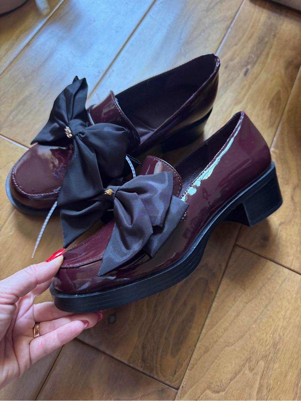 NWT KARL LAGERFELD PARIS Camilia Patent Leather Bow Detail Loafer Pumps Sz 8 - Picture 10 of 14